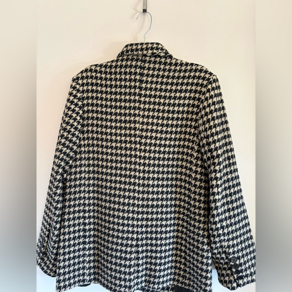 Anine Bing 'Kaia' Brown Acrylic Blazer. - Picture 6 of 11